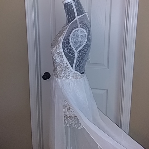 Lace Halter ♥️ Maxi Dress. PRICE IS FIRM❣️ - Picture 5 of 7